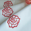 Tafelloper wit met gekleurde open roos Valentijnsdag 2